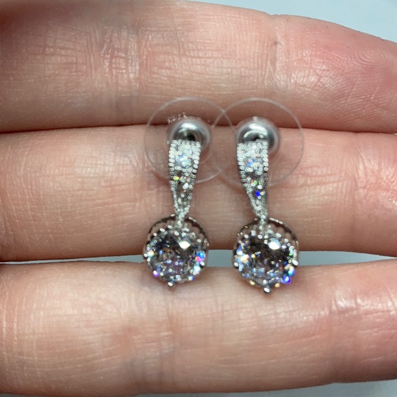 NWT Simulated diamond earrings and pendant(2PC)J 42, J43 - Picture 6 of 7